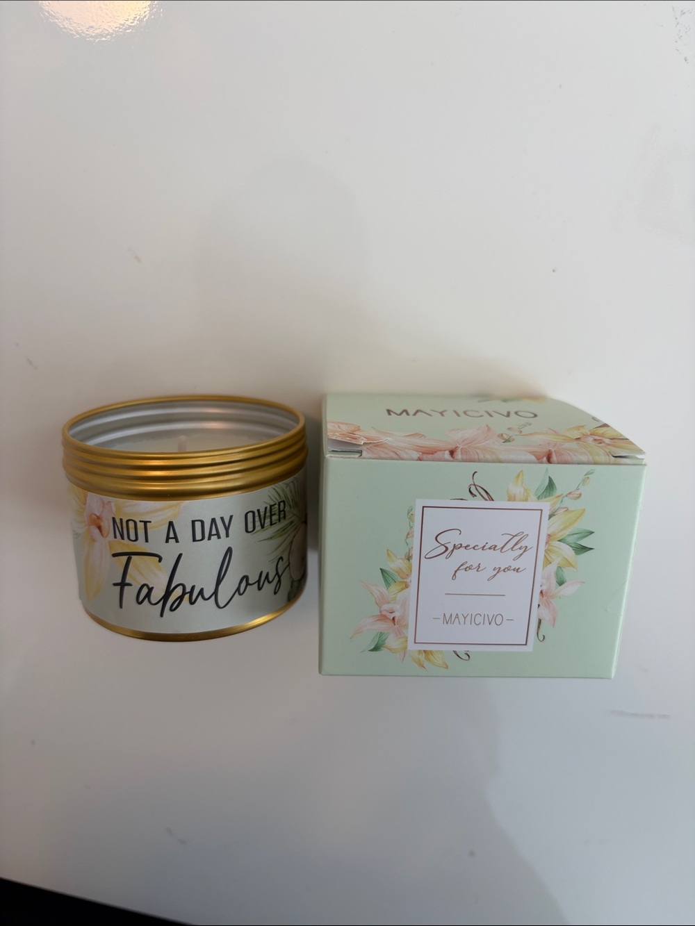Maycivo Floral Scented Candle - Light Mint & Gold